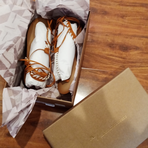 NWT Anthropologie Tie Up Thong Sandals in Cedar - Picture 2 of 8